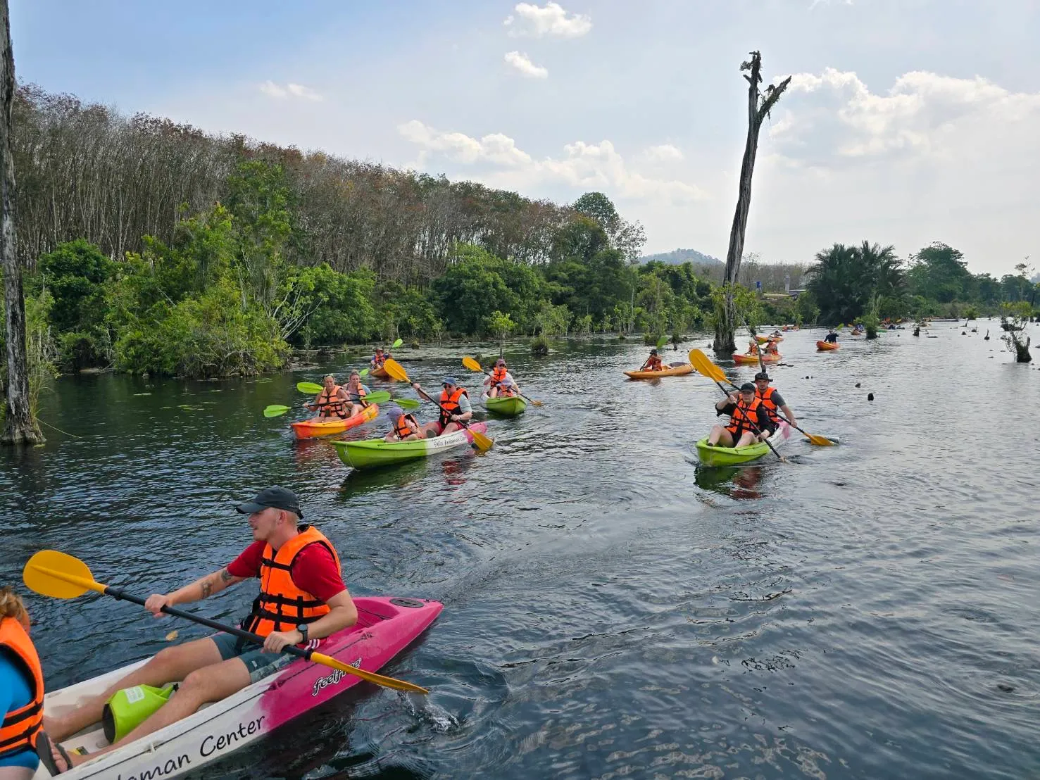 กลุ่มพายคายัคชมธรรมชาติ